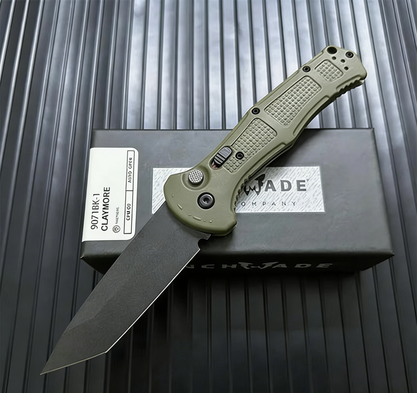 ✨Hot Sale: 50% off🎁 BM9070 CLA Multi-Folding Knife, tactical blade made of D2 steel, non-slip nylon fiber handle with locking mechanism, designed for carrying multiple knives.